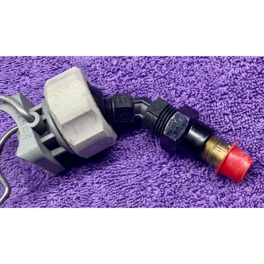 Clip On 3PC Spray Nozzle Garden Center for‎ Automatic Watering Systems / 4 PACK
